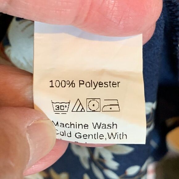 Shein Curve black floral tulip sleeve top 4XL - Picture 6 of 8